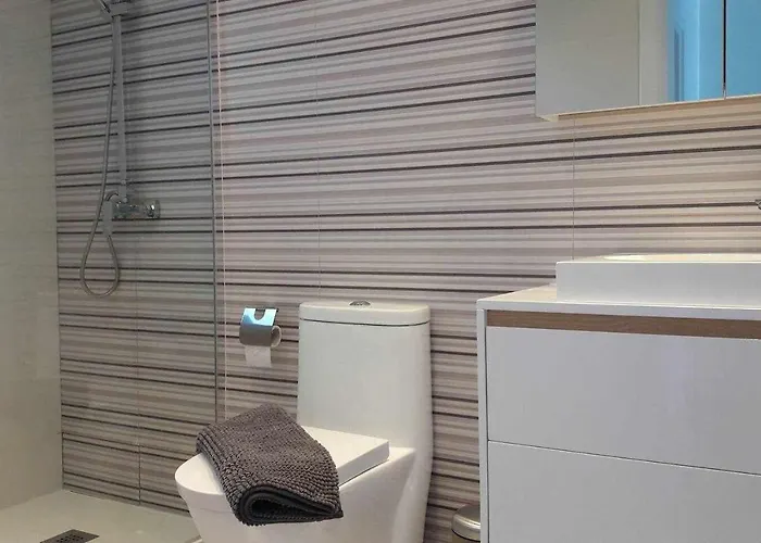 ** Gracioseros ** Sol Y Piscina